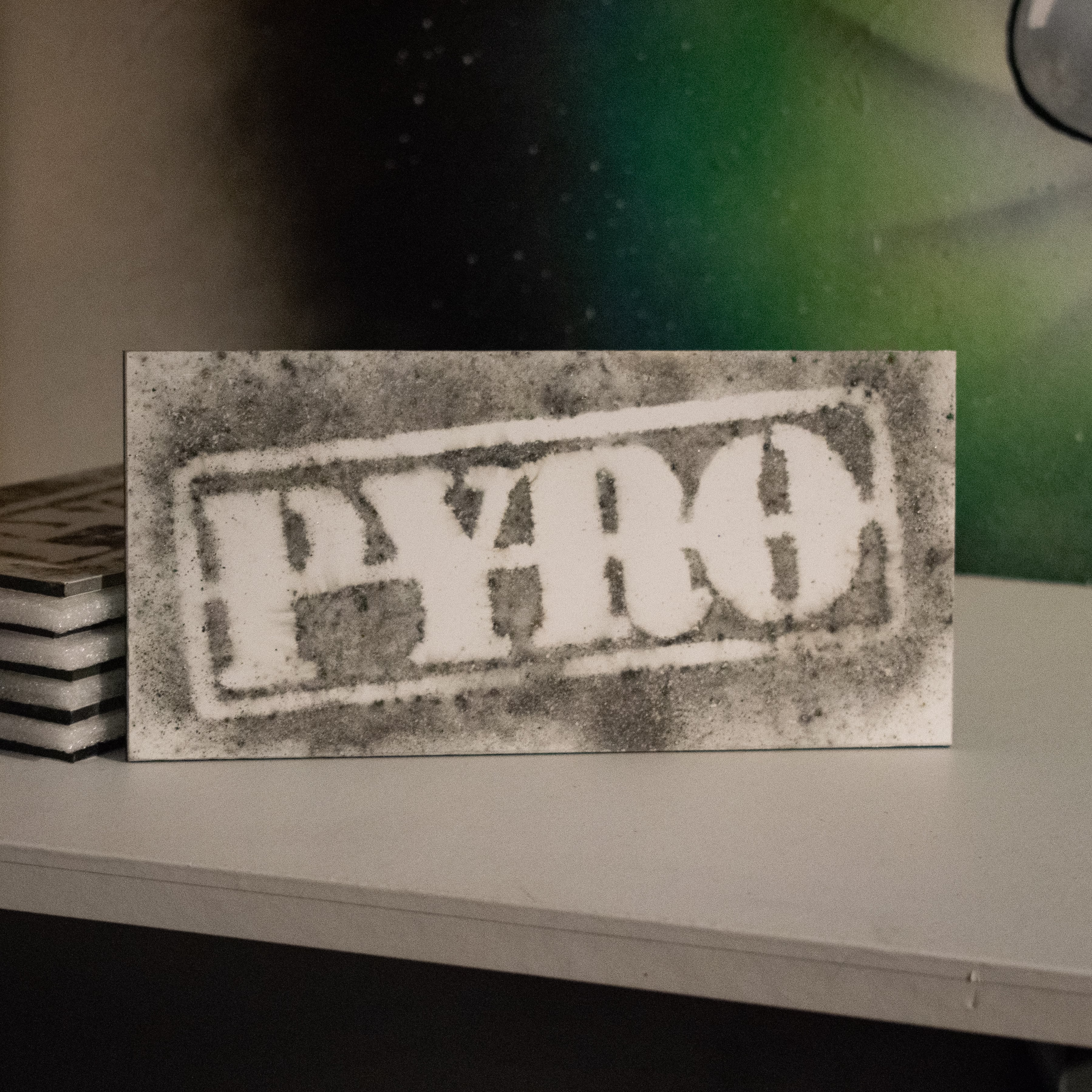 PYRO Burned Powder - Fire on Dibond